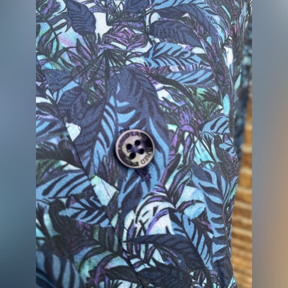 Jared Lang, size Medium, palm leaves, button down - Picture 4 of 6